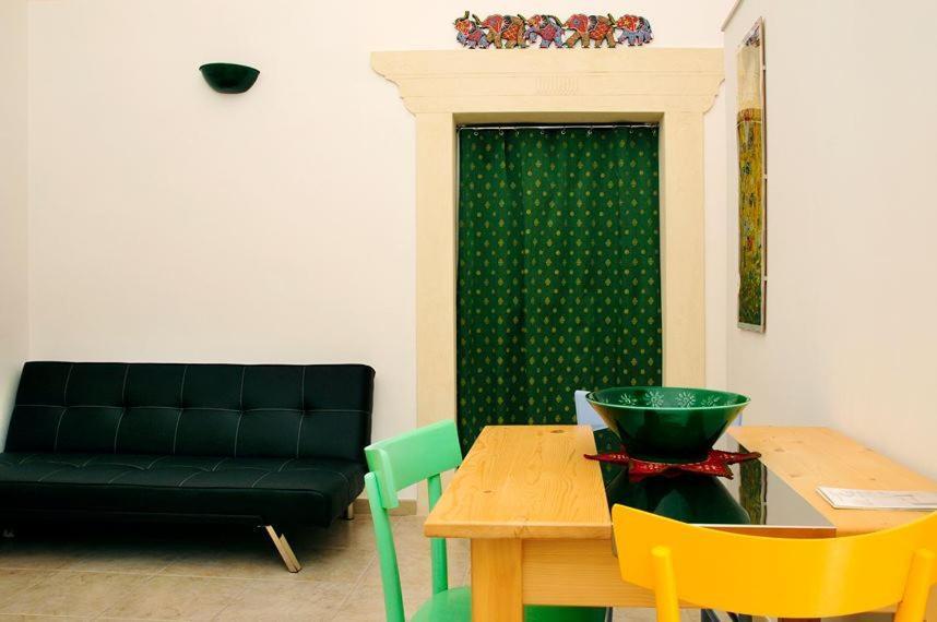 לינה וארוחת בוקר גרוטליה Il Giardino מראה חיצוני תמונה
